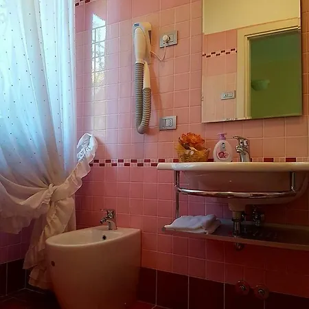 Piccolo Mondo Guest house *